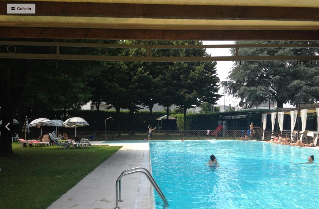 Hotel Sporting ブルゲーリオ エクステリア 写真