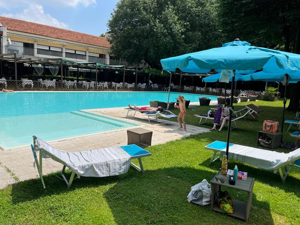 Hotel Sporting ブルゲーリオ エクステリア 写真